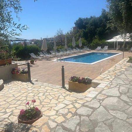 Magda'S Hotel Apartments Parga Exterior photo