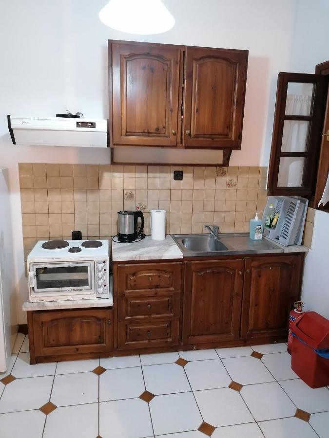 Magda'S Hotel Apartments Parga Exterior photo
