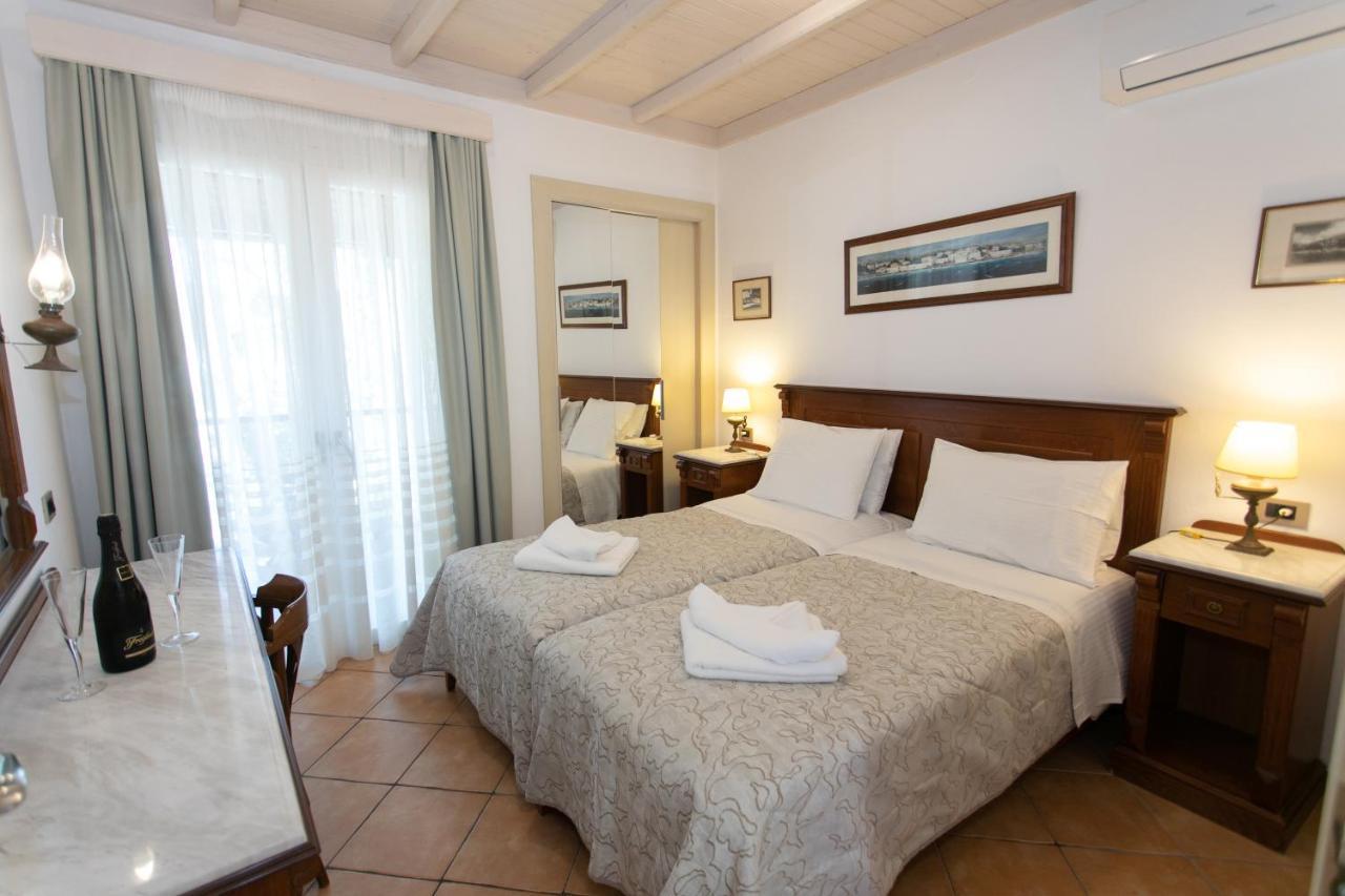 Magda'S Hotel Apartments Parga Exterior photo