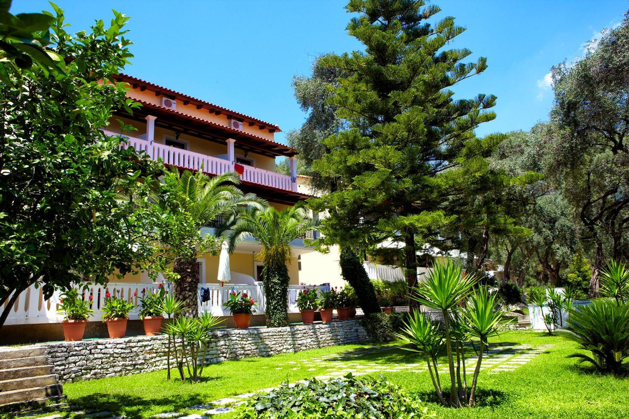 Magda'S Hotel Apartments Parga Exterior photo