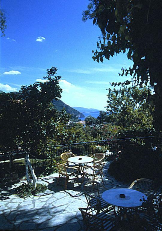 Magda'S Hotel Apartments Parga Exterior photo